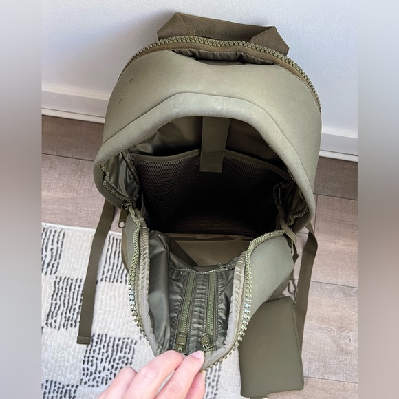 DAGNE DOVER Dakota Backpack Neoprene Dark Moss Large - Picture 10 of 15